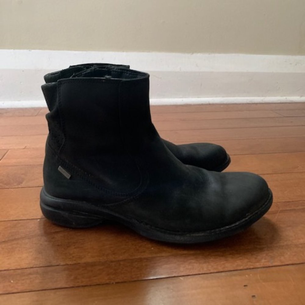 Merrell J56048 Captiva Mid Waterproof Black Leather Boots